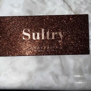Anastasia - Sultry eyeshadow palette